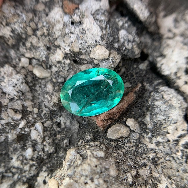 Natural Emerald - 2.50 carat/2.77 Ratti