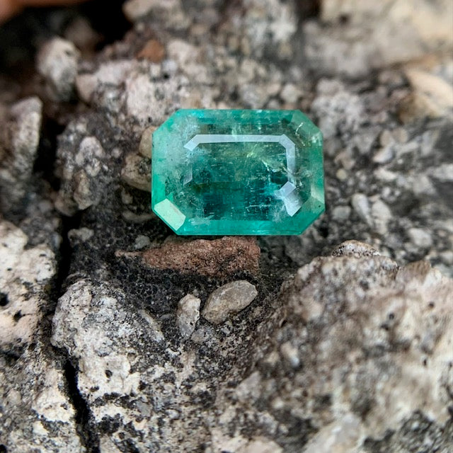 Natural Emerald - 6.25 carat/6.94 Ratti