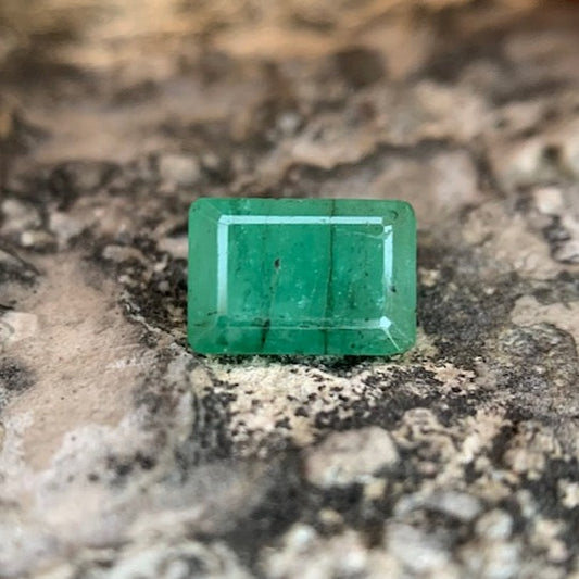 Natural Emerald - 2.35 carat/2.60 Ratti