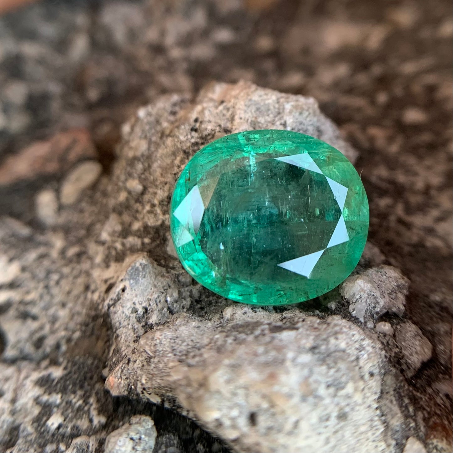 Zambian Emerald - 5.78 carat/6.42 Ratti