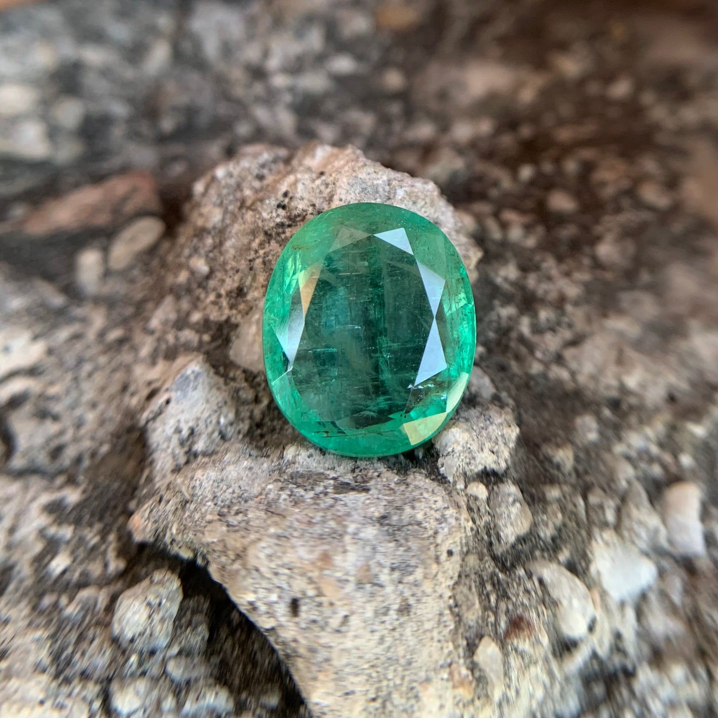 Zambian Emerald - 5.78 carat/6.42 Ratti