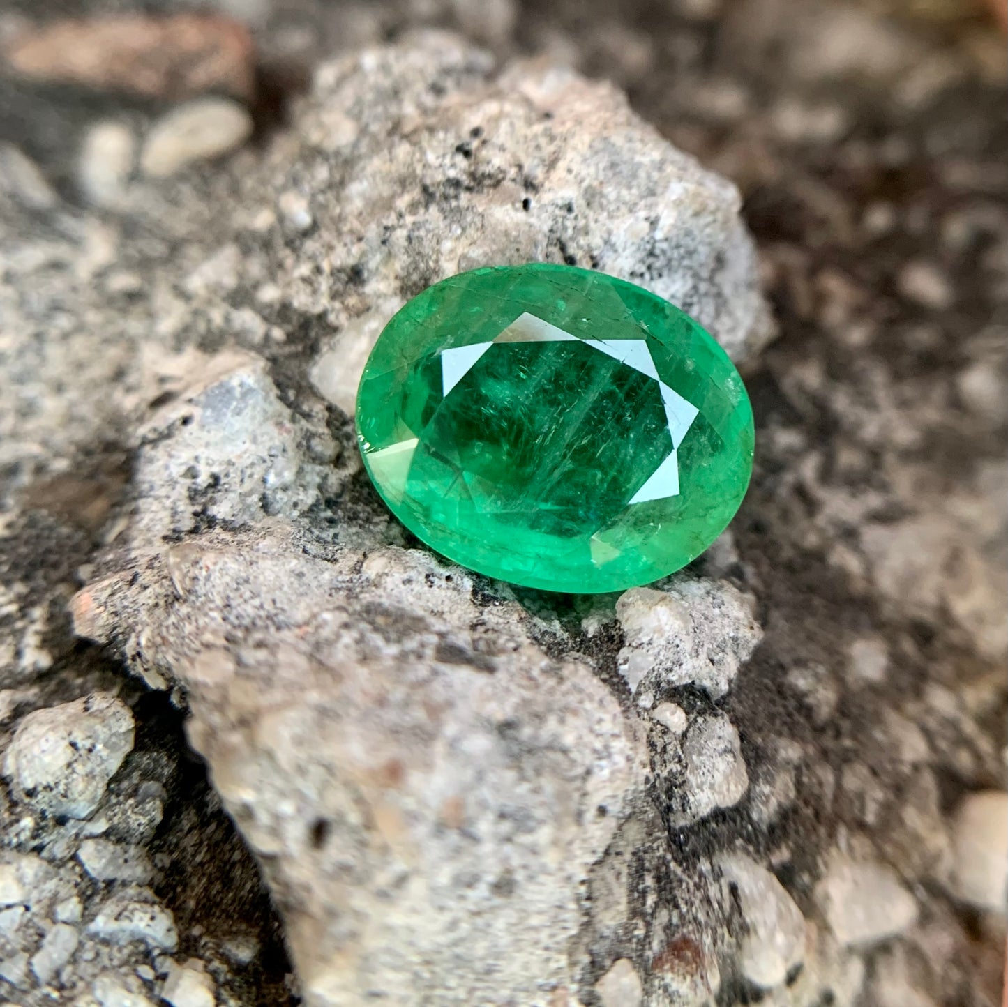 Zambian Emerald - 4.95 carat/5.50 Ratti