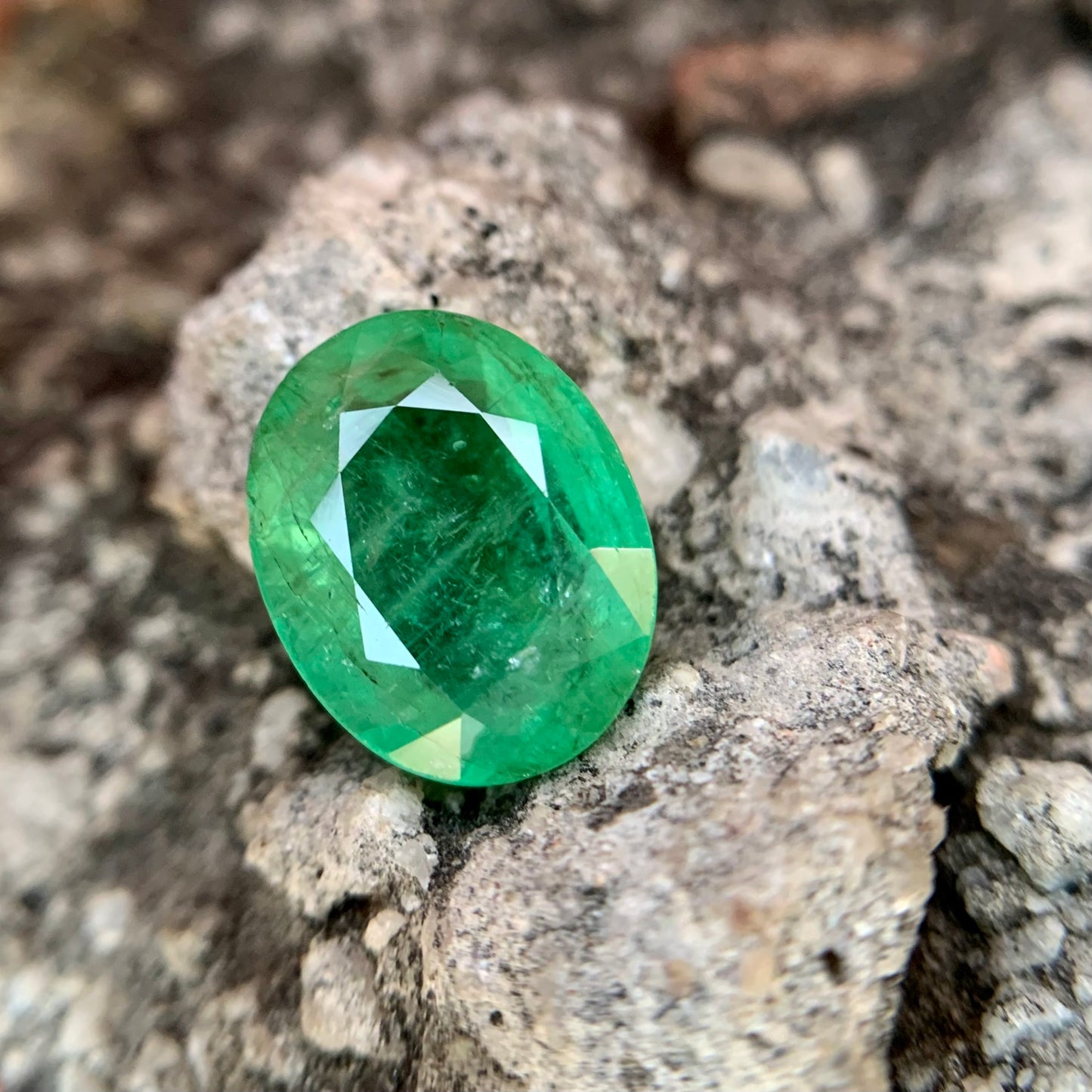 Zambian Emerald - 4.95 carat/5.50 Ratti