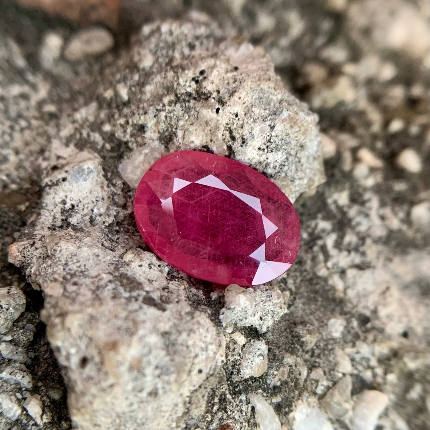 Natural Ruby - 4.20 Carats/4.66 Ratti