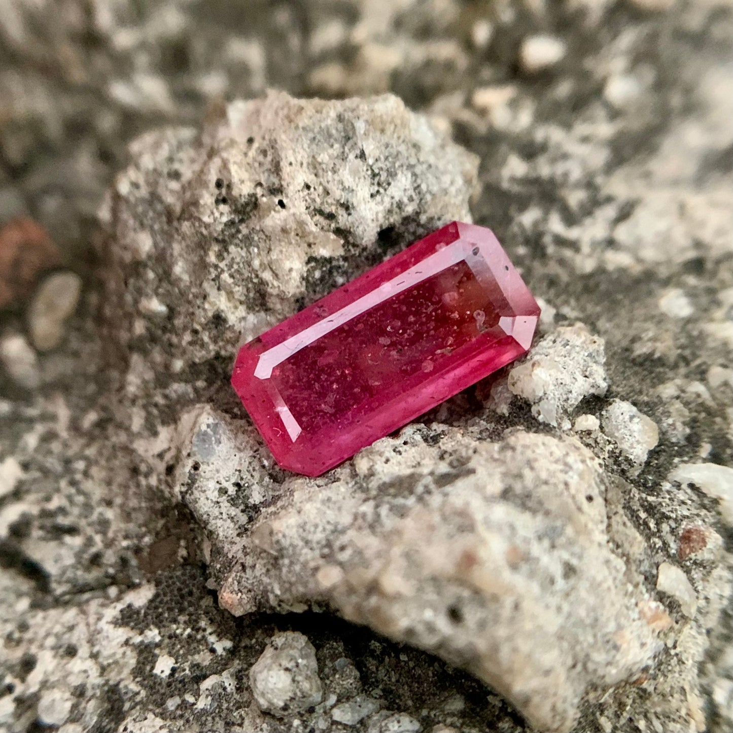 Natural Ruby - 4.05 Carats/4.50 Ratti