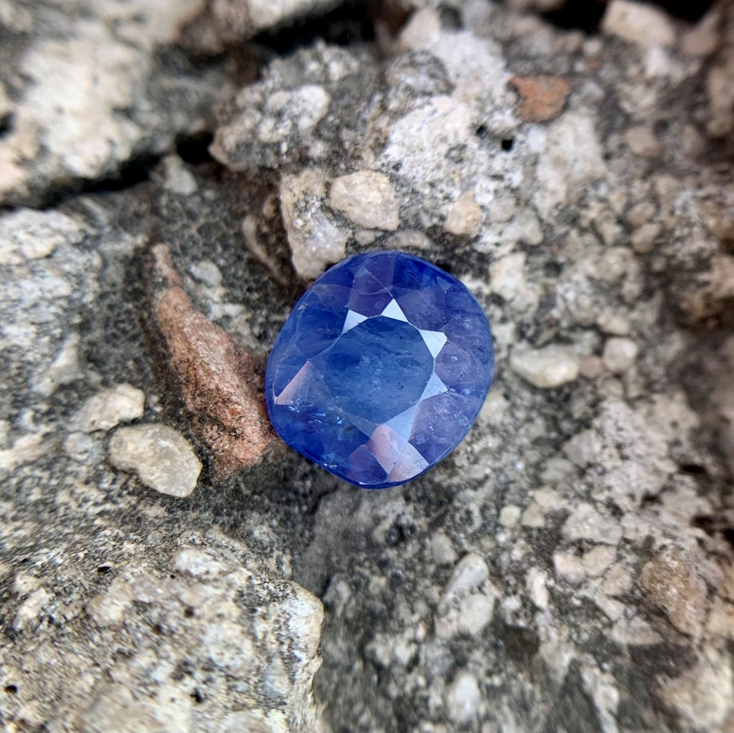 Natural Blue Sapphire - 4.55 Carats/5.05 Ratti