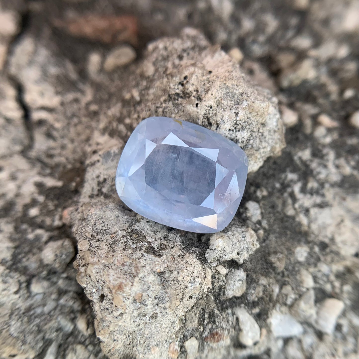 Sri Lankan Blue Sapphire - 8.20 Carats/9.10 Ratti