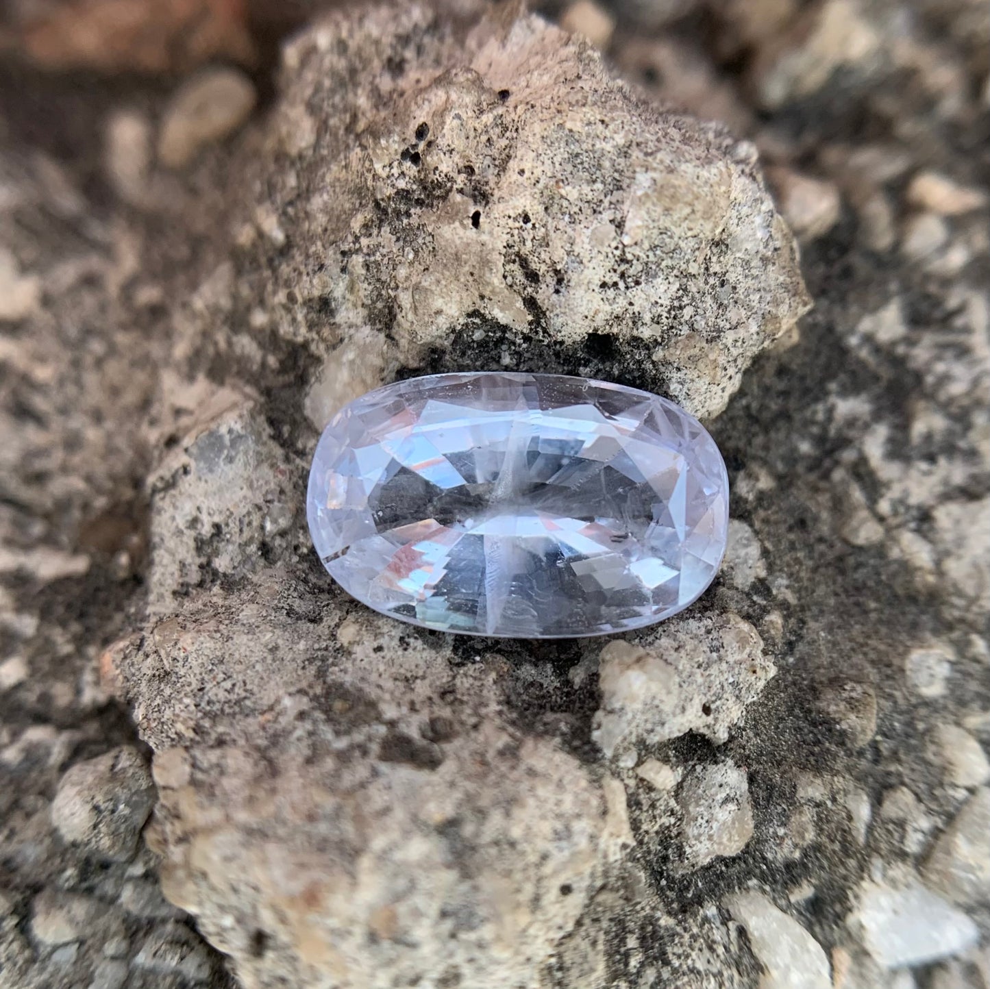 Unheated Blue Sapphire - 4.50 Carats/5.00 Ratti