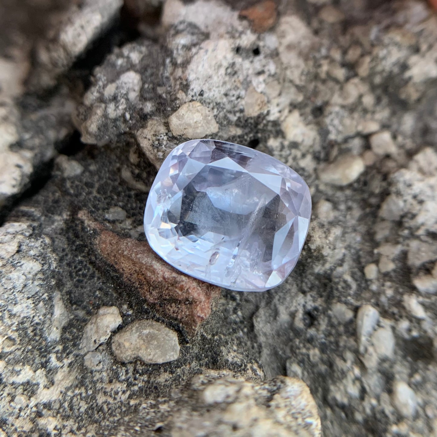 Unheated Blue Sapphire - 4.96 Carats/5.50 Ratti