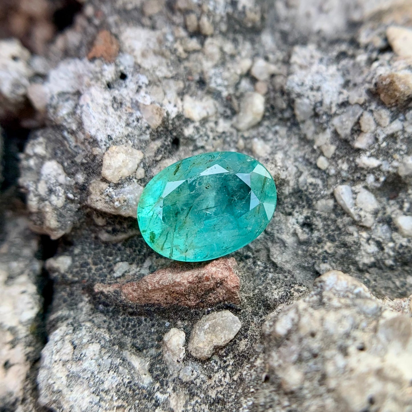 Natural Emerald - 2.00 carat/2.22 Ratti