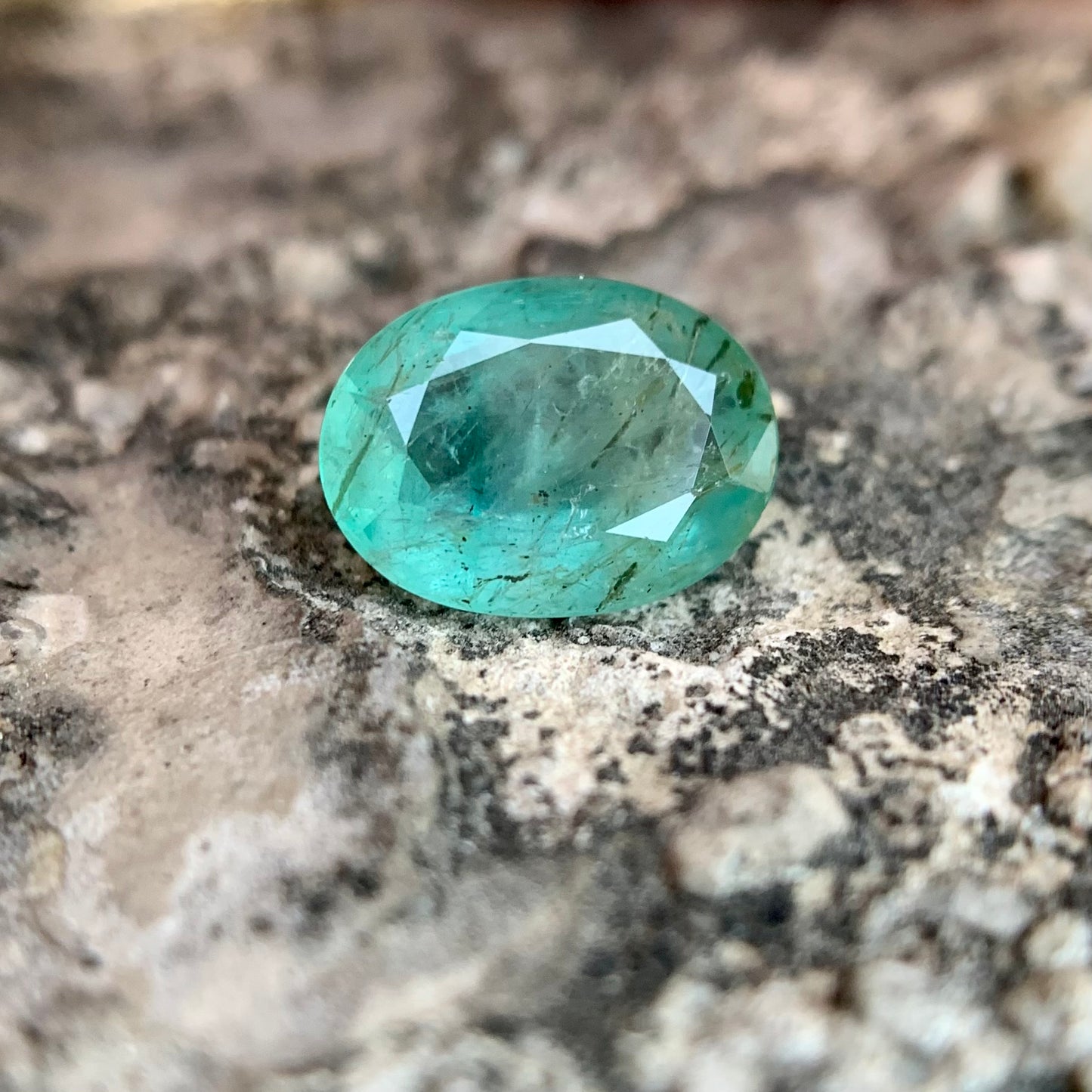 Natural Emerald - 2.00 carat/2.22 Ratti