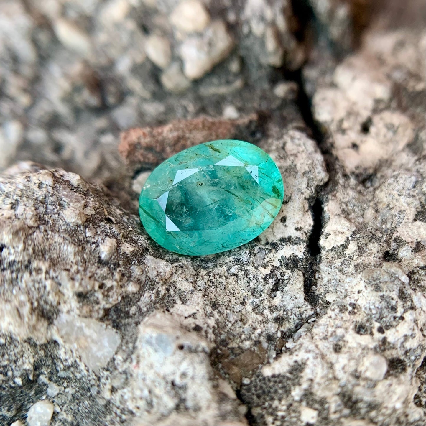 Natural Emerald - 2.00 carat/2.22 Ratti