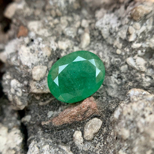 Natural Emerald - 2.75 carat/3.05 Ratti