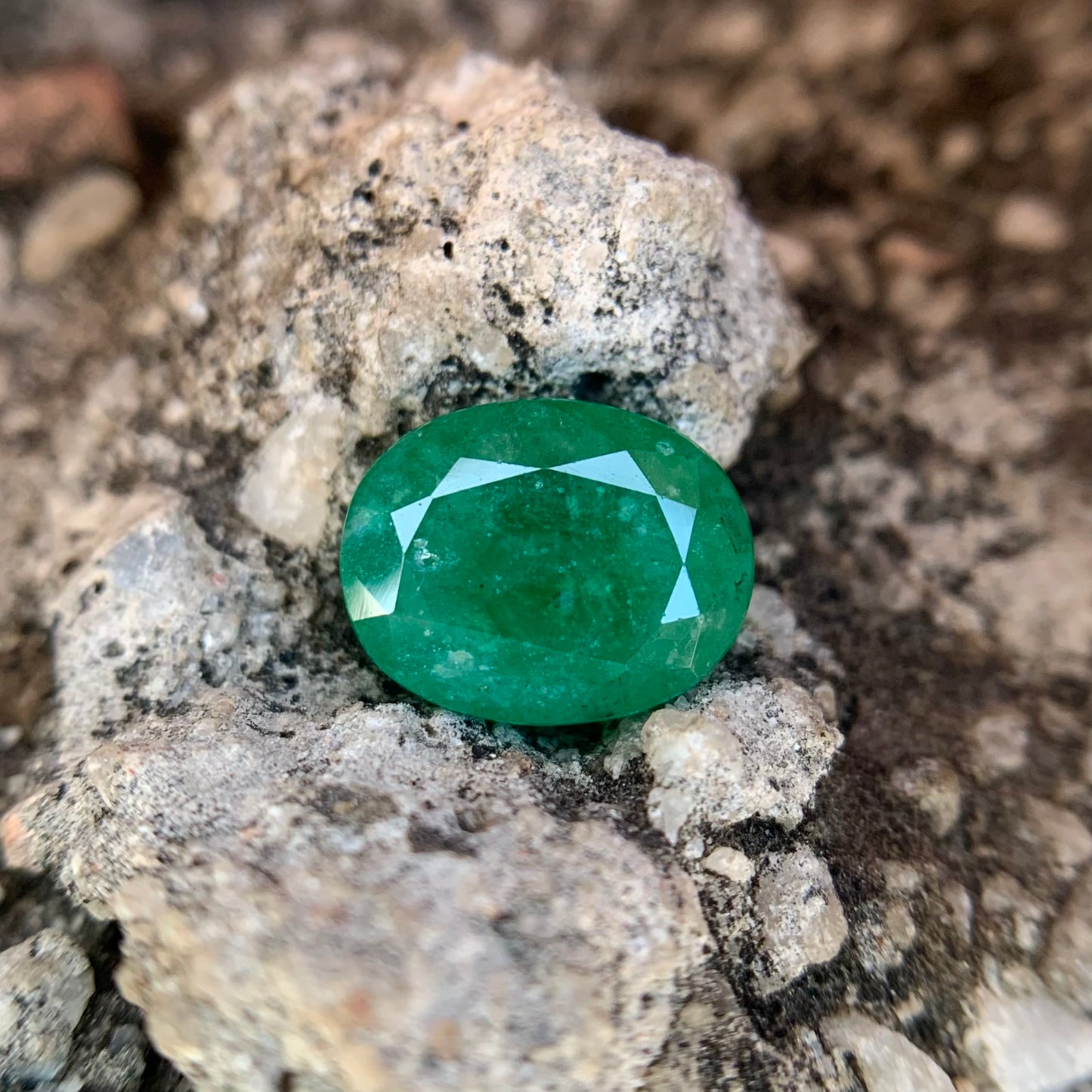 Natural Emerald - 3.10 carat/3.44 Ratti