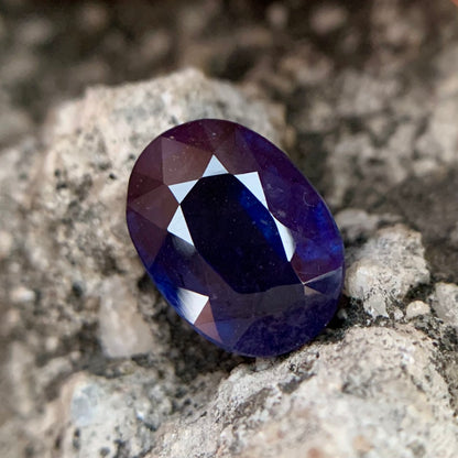 Natürlicher blauer Saphir – 6,30 Karat/7,00 Ratti