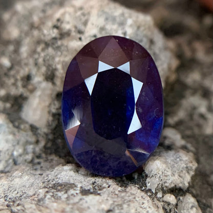 Natürlicher blauer Saphir – 6,30 Karat/7,00 Ratti