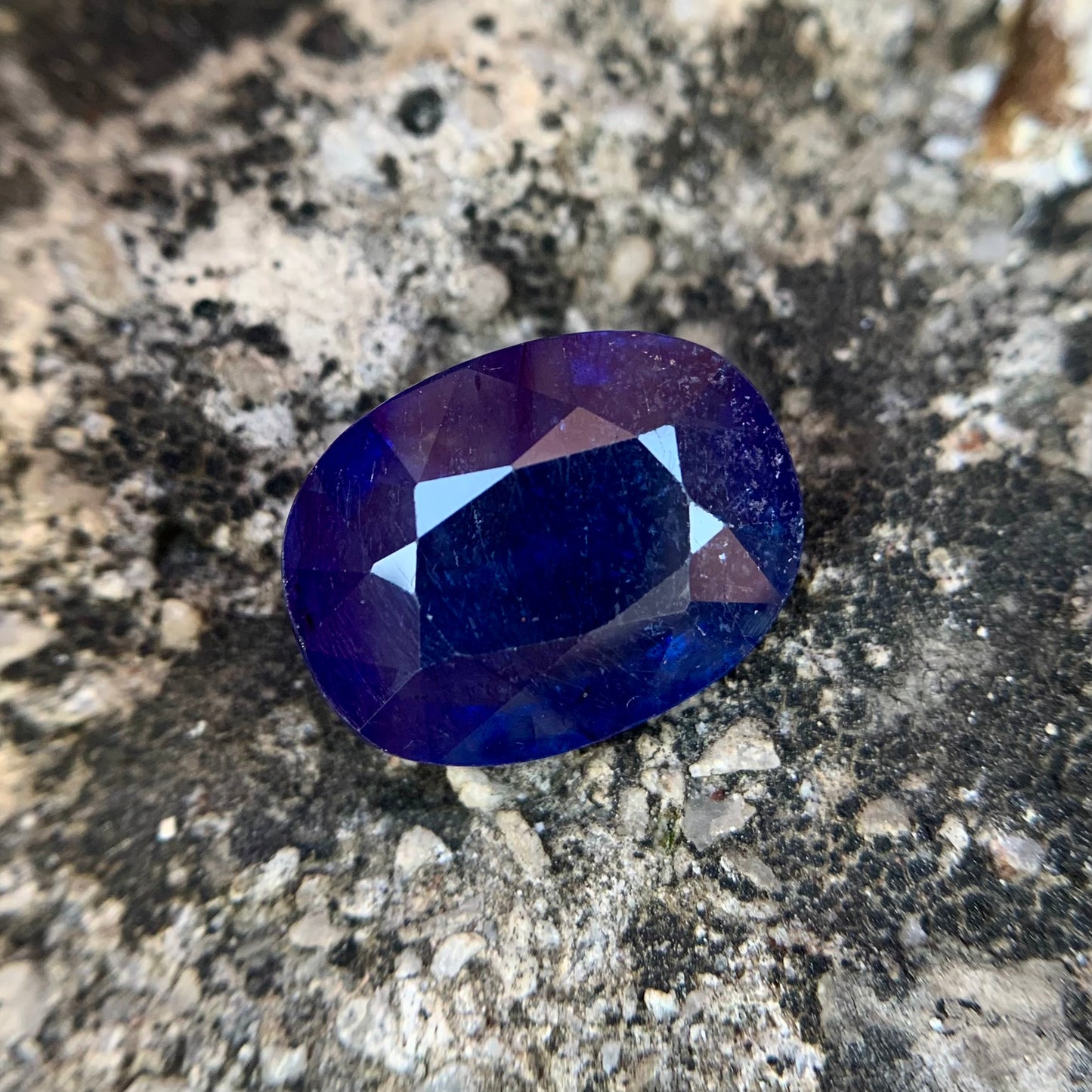 Thailand Blue Sapphire - 13.55 Carats/15.04 Ratti