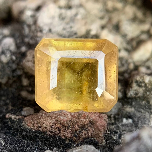 Natural Yellow Sapphire - 4.25 Carat