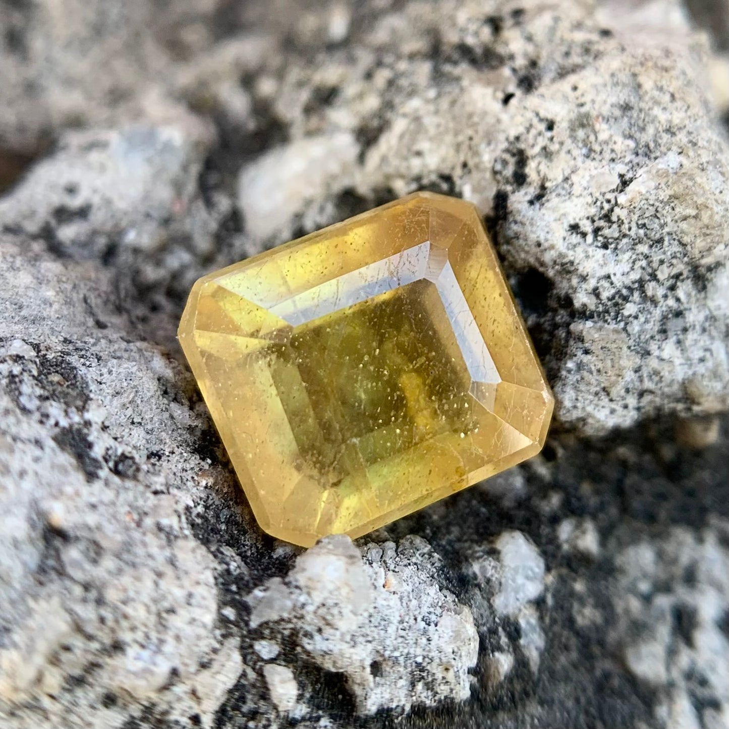 Natural Yellow Sapphire - 4.25 Carat