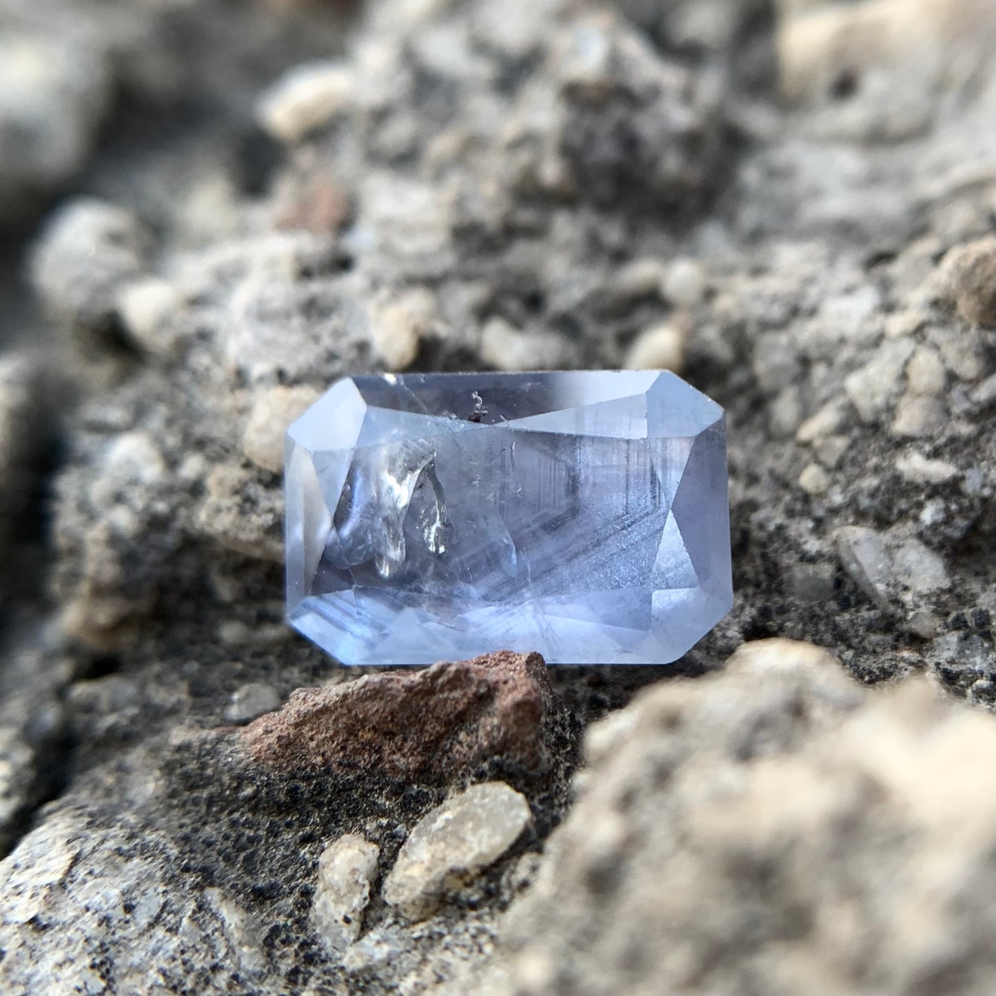 Natural Blue Sapphire - 3.65 Carats/4.05 Ratti