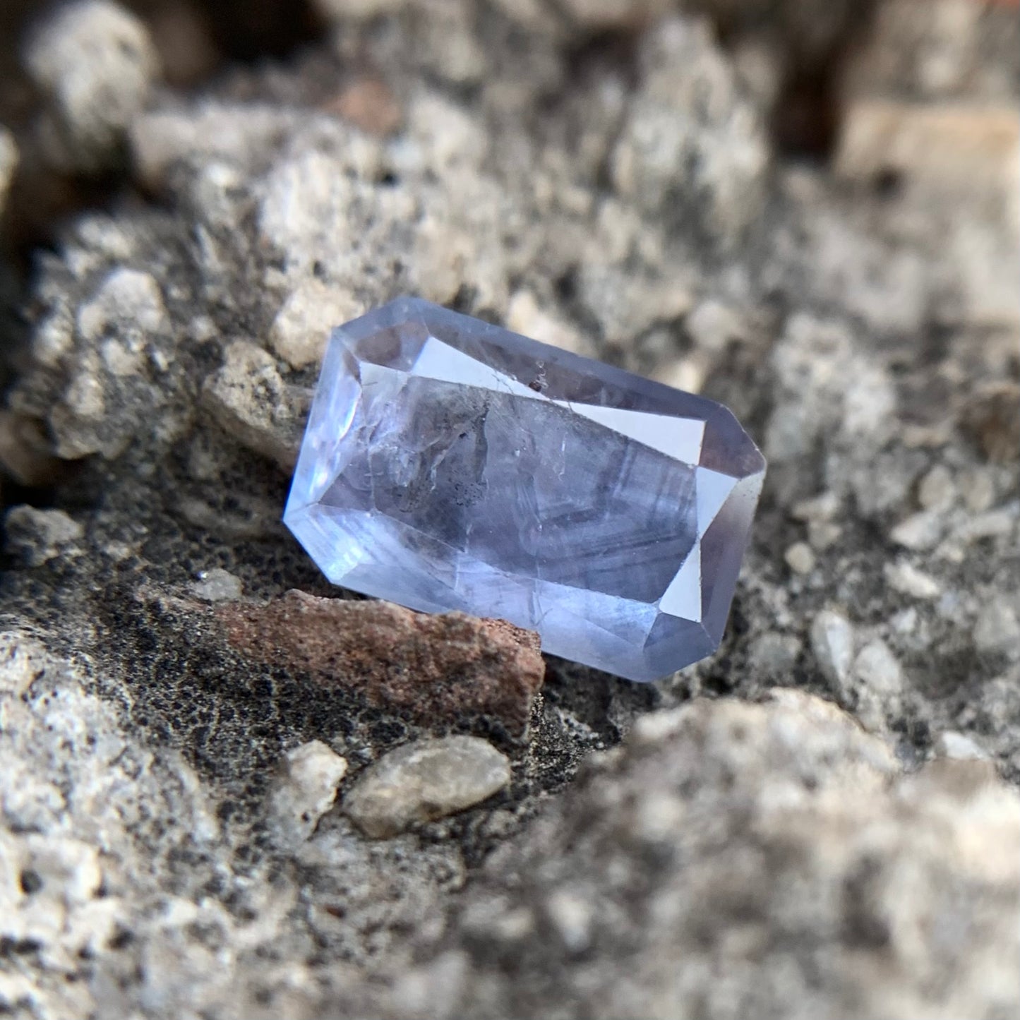 Natural Blue Sapphire - 3.65 Carats/4.05 Ratti