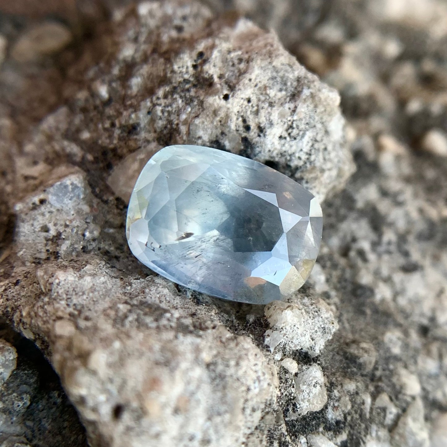 Natural Sapphire (Pitambari) - 5.30 Carats/5.90 Ratti