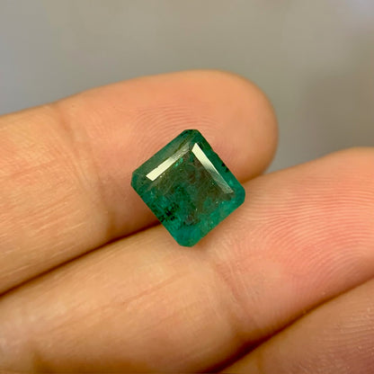 Natural Emerald -4.34 Carat/4.82 Ratti
