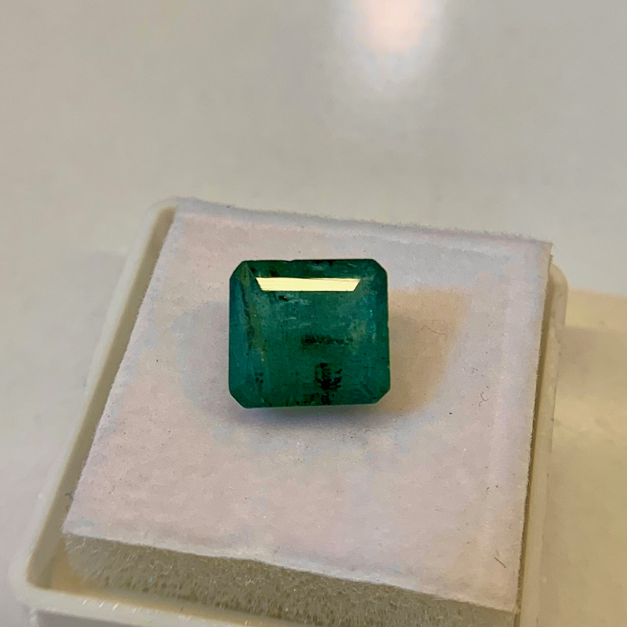 Natural Emerald -4.34 Carat/4.82 Ratti