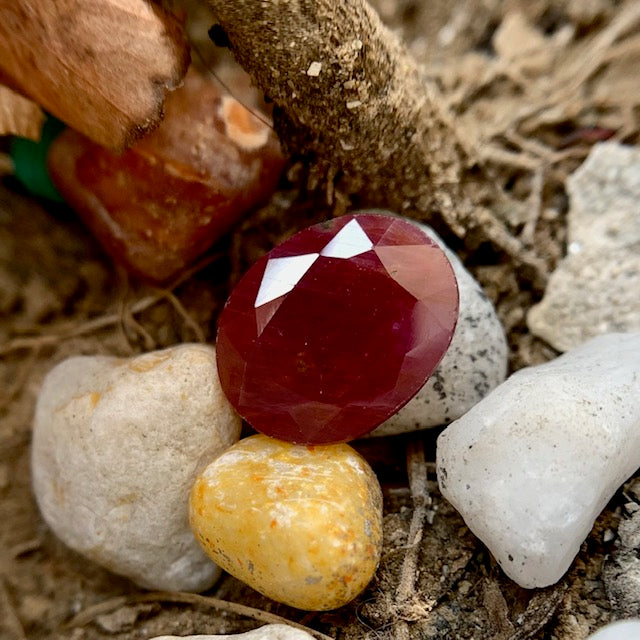 Natural Ruby - 6.10 Carats/6.78 Ratti