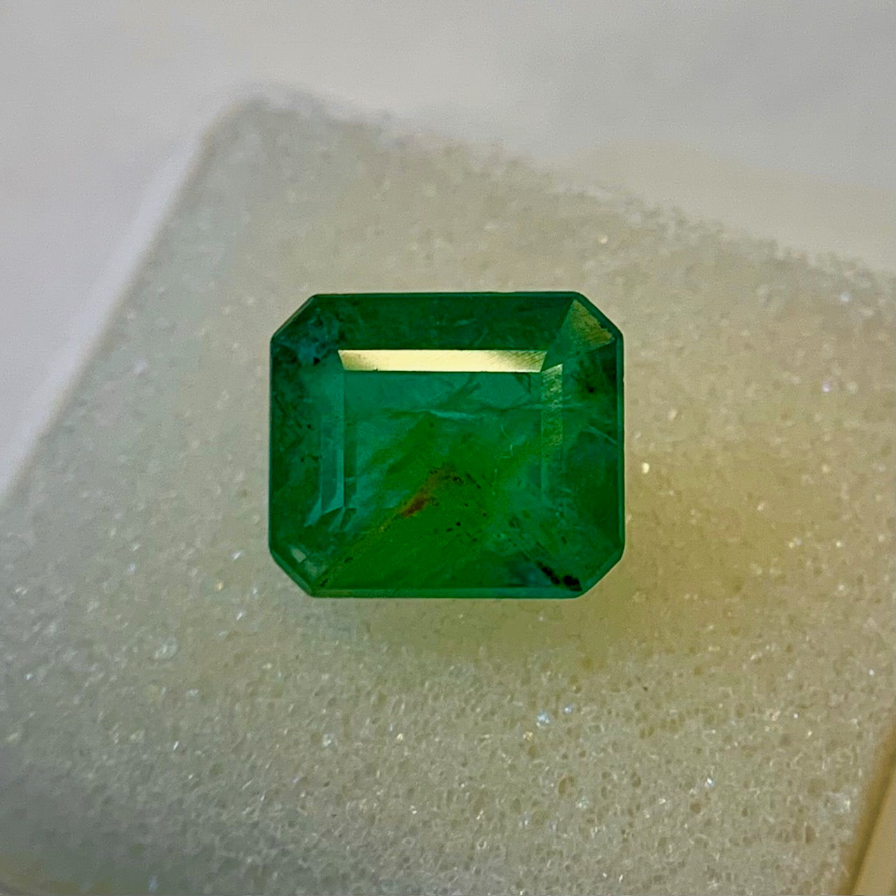Natural Emerald -4.05 Carat/4.50 Ratti