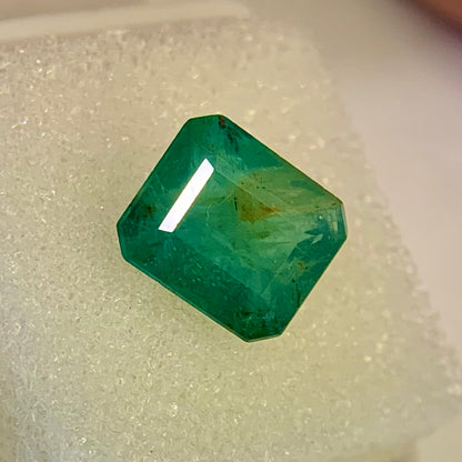 Natural Emerald -4.05 Carat/4.50 Ratti