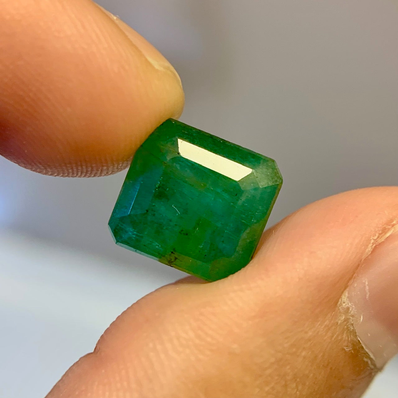 Natural Emerald -7.30 Carat/8.10 Ratti