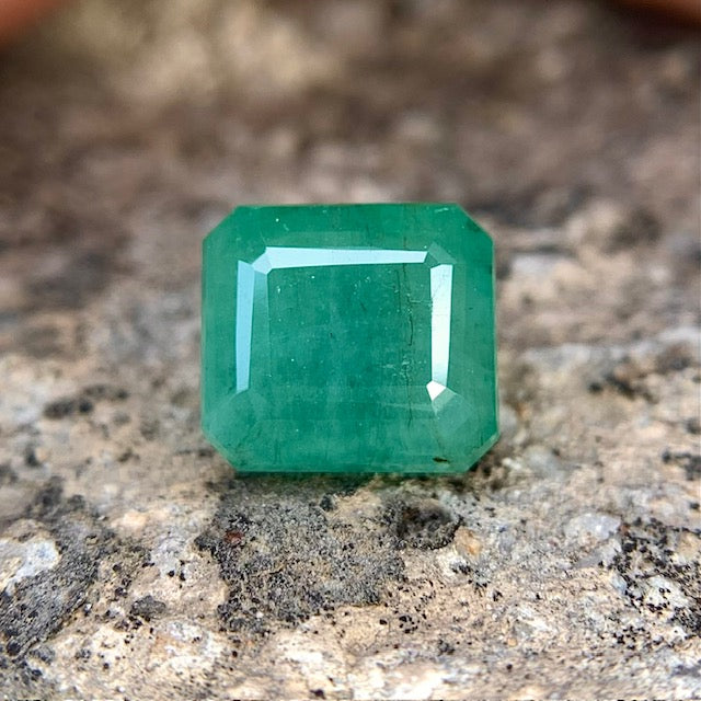 Natural Emerald - 5.35 carat/5.94 Ratti