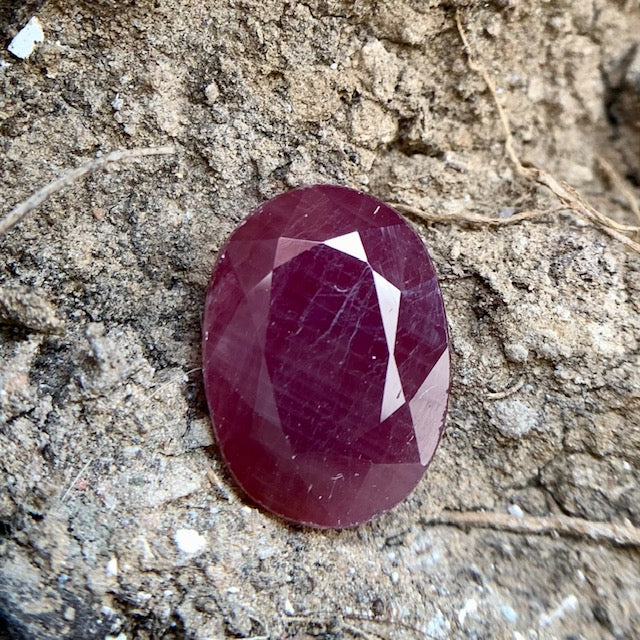 Natural Ruby - 7.30 Carats/8.10 Ratti