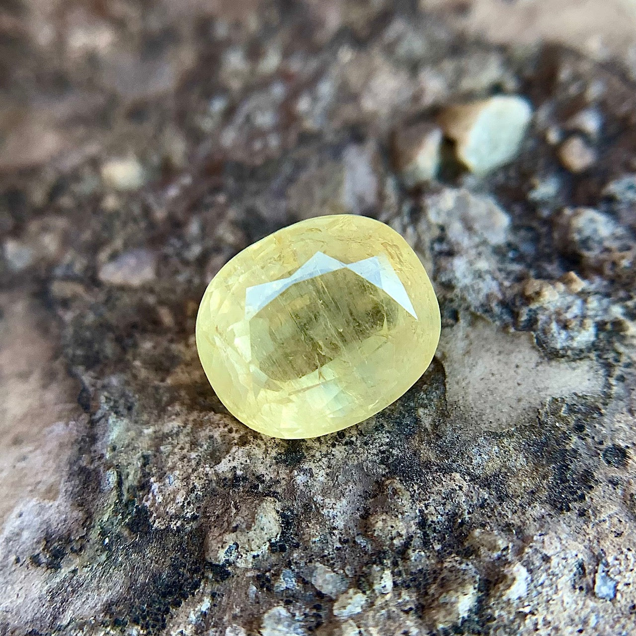 Natural Ceylon Sapphire - 7.58 Carat/8.41 Ratti