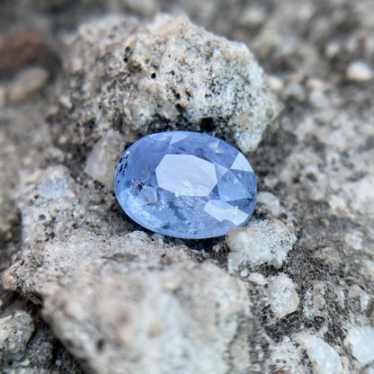 Natürlicher blauer Saphir – 4,10 Karat/4,55 Ratti