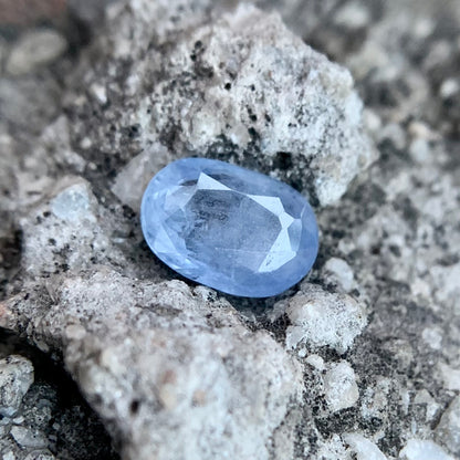 Natürlicher blauer Saphir – 4,00 Karat/4,44 Ratti