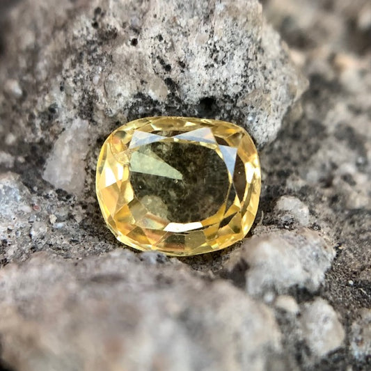 Natural Yellow Sapphire - 2.59 Carat