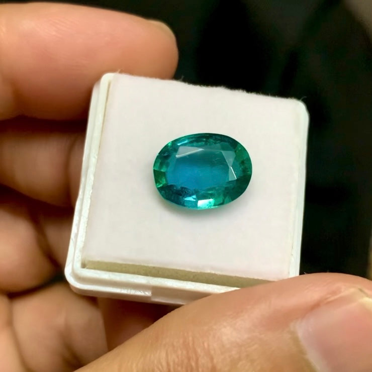 Natural Emerald - 3.88 carat/4.30 Ratti