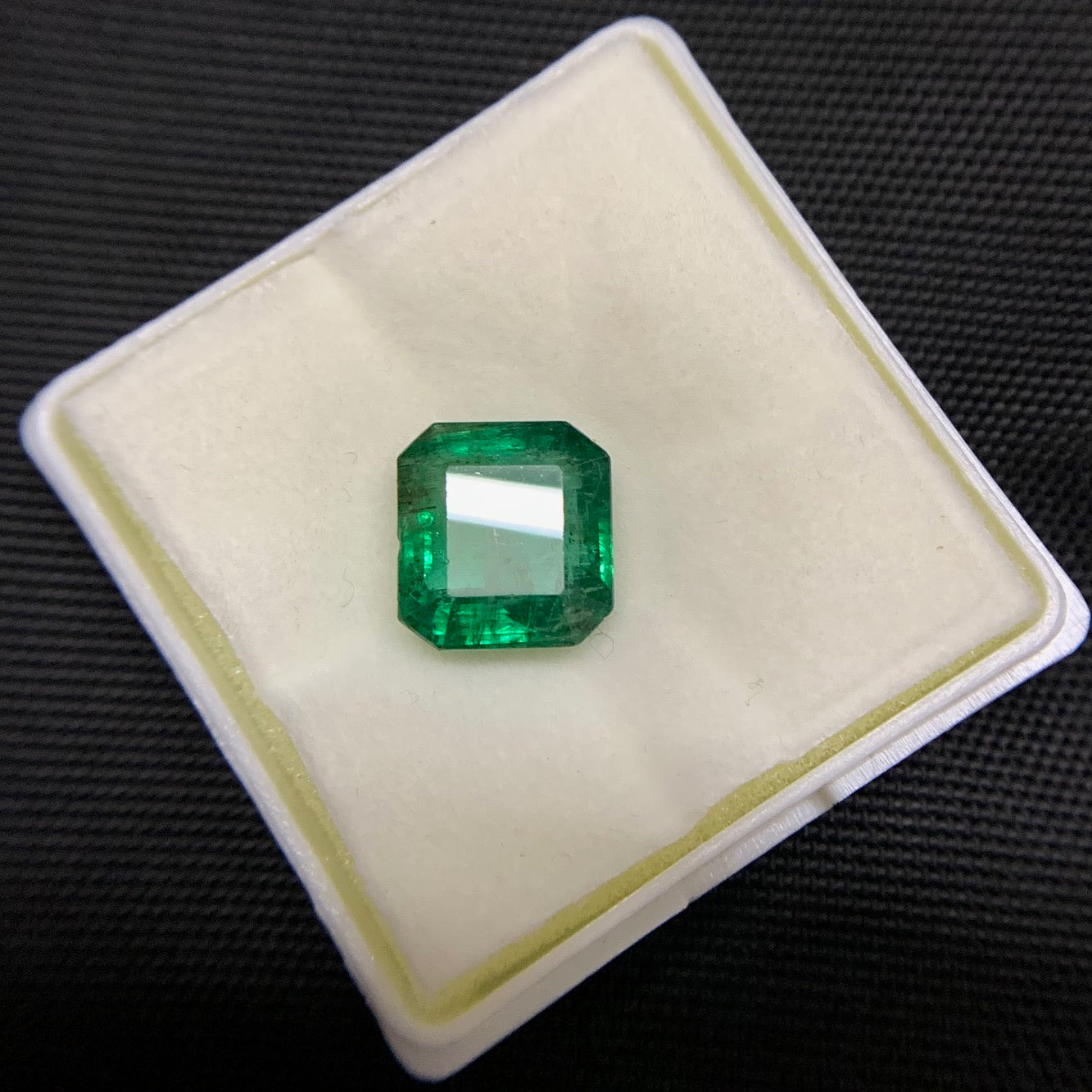 Natural Emerald - 6.58 carat/7.30 Ratti