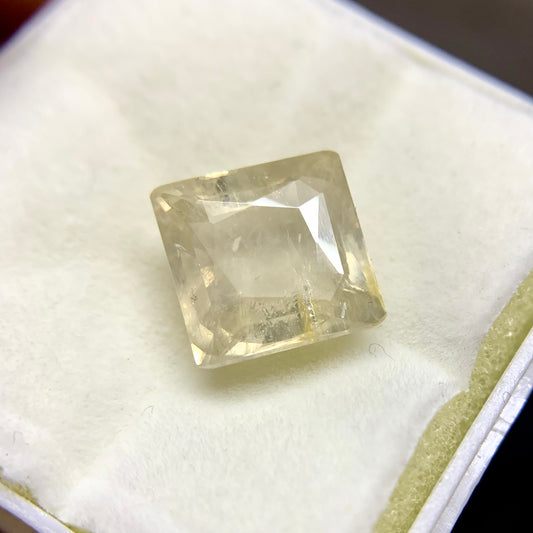 Natural Yellow Sapphire - 11.28 Carat/12.52 Ratti