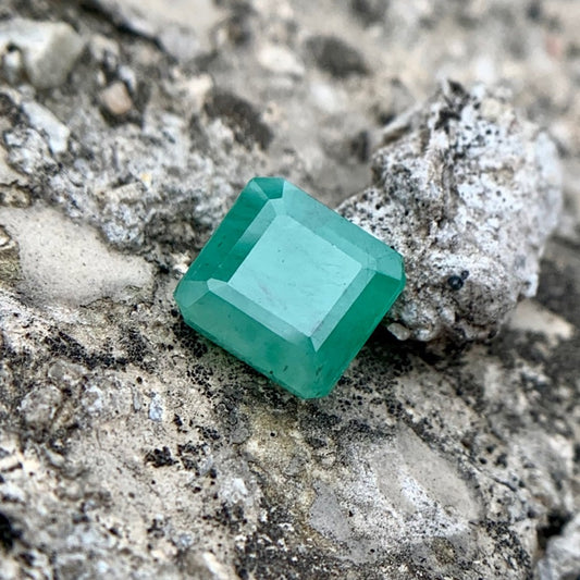 Natural Emerald - 5.00 carat/5.55 Ratti