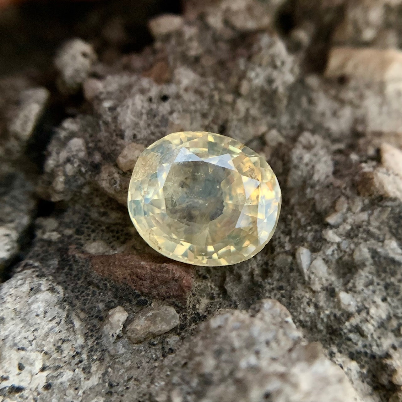 Natural Ceylon Sapphire - 7.53 Carat/8.36 Ratti