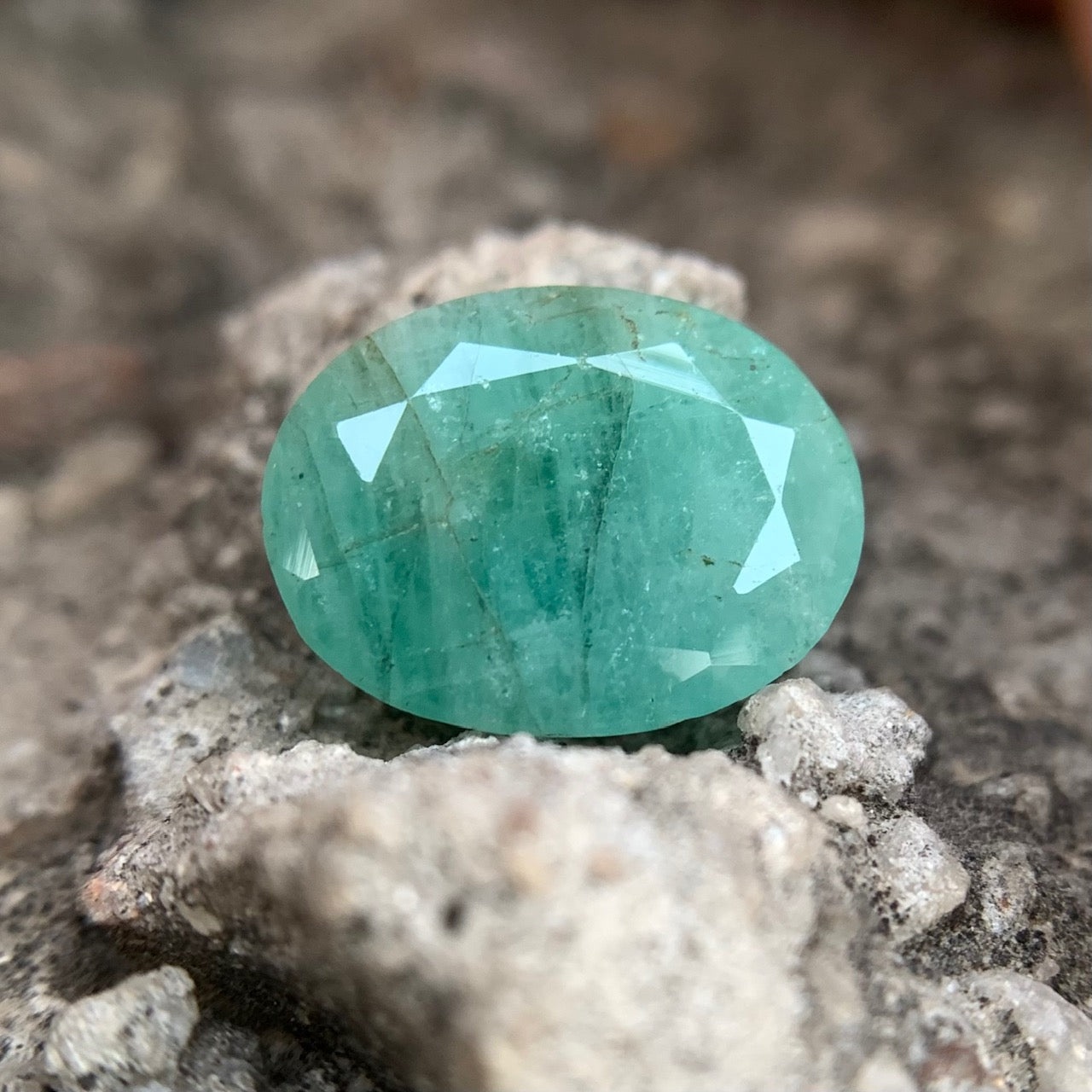 Natural Emerald - 7.20 carat/8.00 Ratti