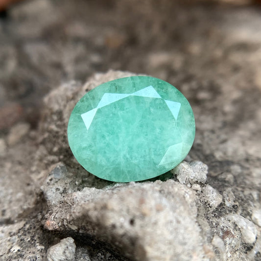 Natural Emerald - 9.15 carat/10.16 Ratti