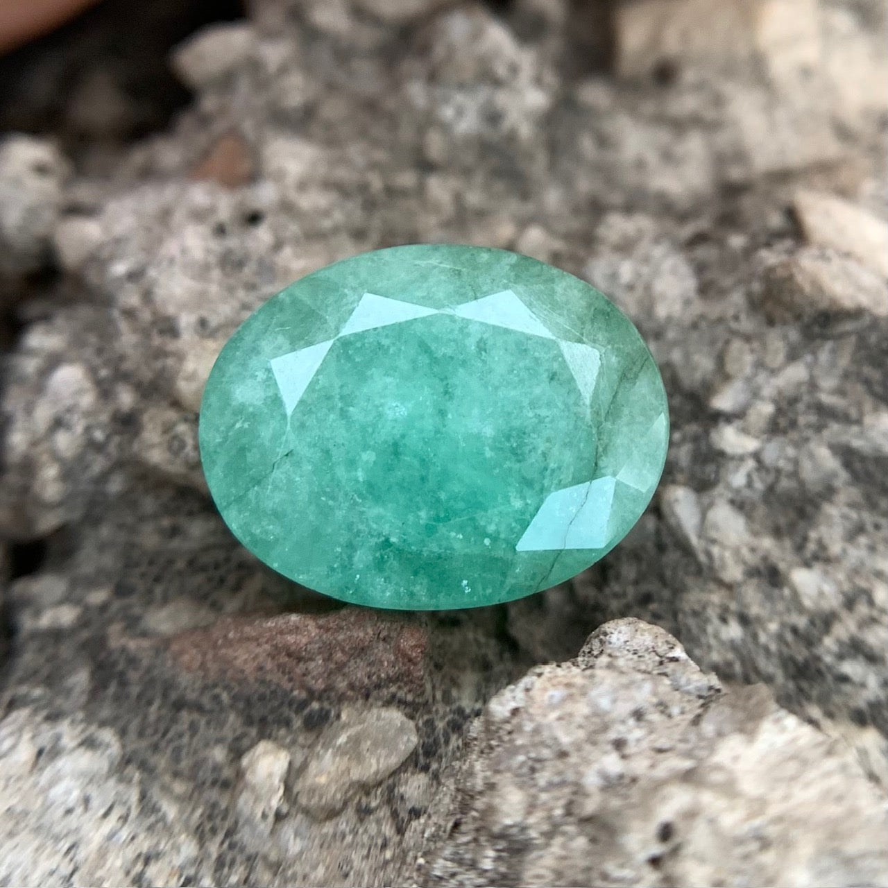 Natural Emerald - 8.80 carat/9.80 Ratti