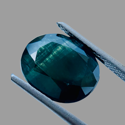 Natural Teal Sapphire - 6.40 Carats/7.10 Ratti