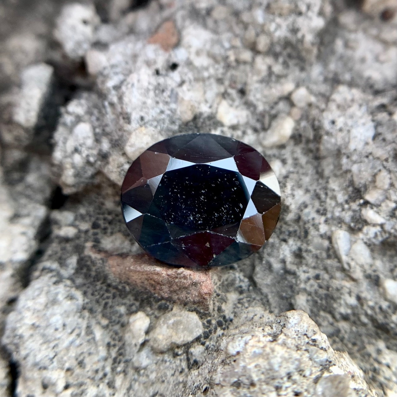 Natural Teal Sapphire - 5.45 Carats/6.05 Ratti