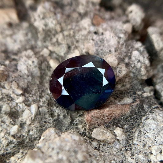 Natural Teal Sapphire - 6.20 Carats/6.90 Ratti