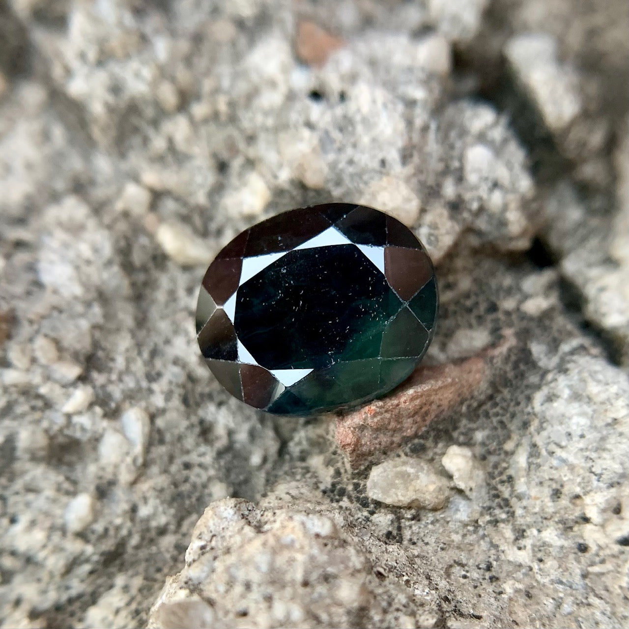 Natural Teal Sapphire - 6.50 Carats/7.22 Ratti